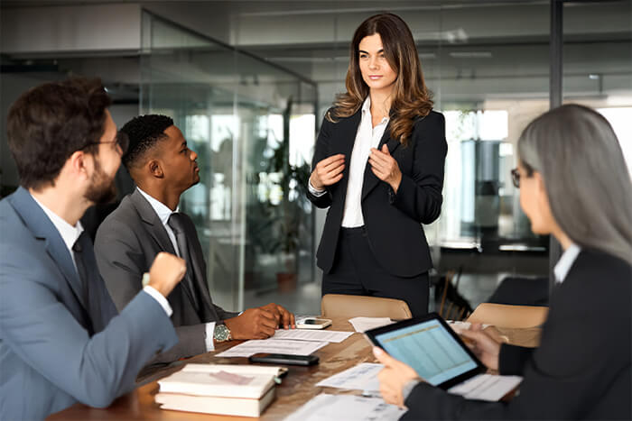 Participación de las mujeres en la alta dirección